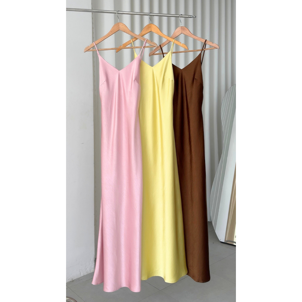 Đầm Lụa Hai Dây Cổ V Hở Lưng La Boutique SS26 - DD006-2604LAT | BigBuy360 - bigbuy360.vn
