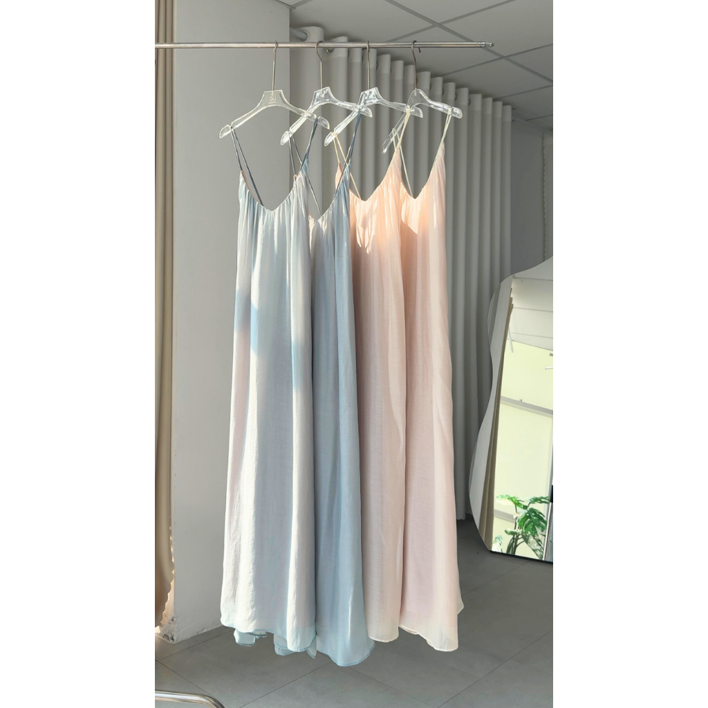 Đầm Maxi Đi Biển La Boutique Kiểu Cổ V Hở Lưng Chất Tơ Hàn Phom Suông Rộng SS26 - DD007-2604LAT | BigBuy360 - bigbuy360.vn