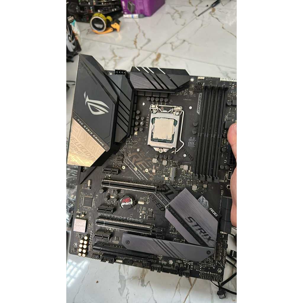 MAIN Z390 F ROG STRIX SOCKET 1151V2