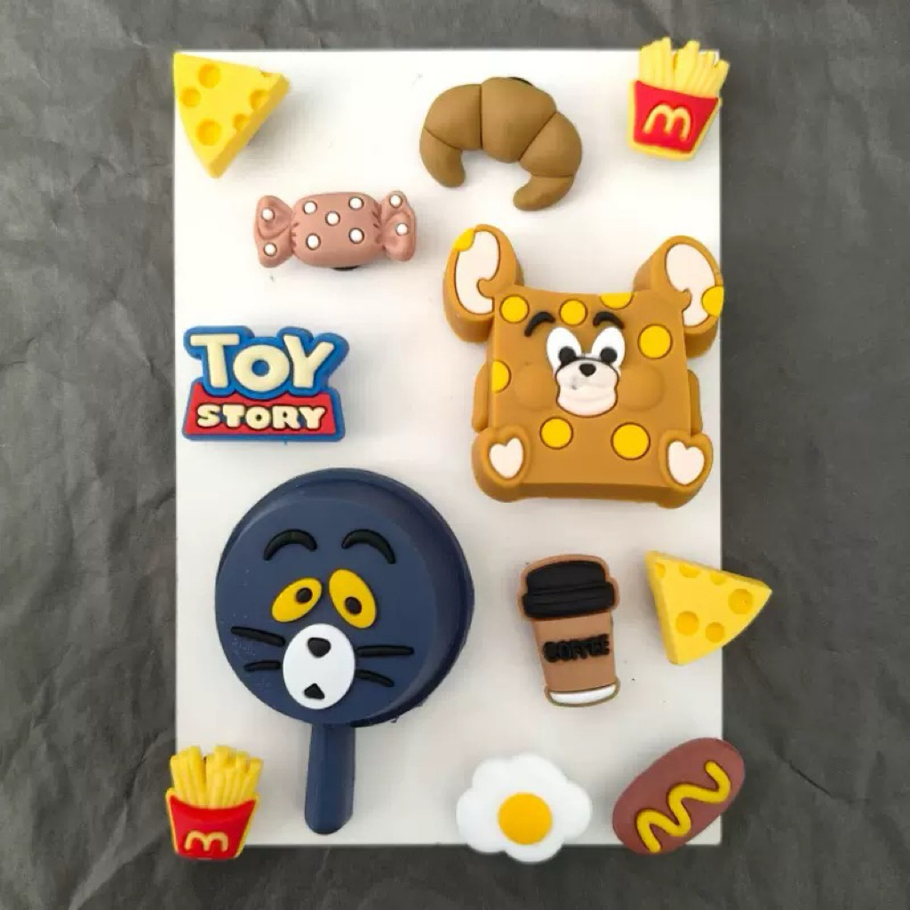 Set charm cao su hình tom jery gắn dép dễ thương