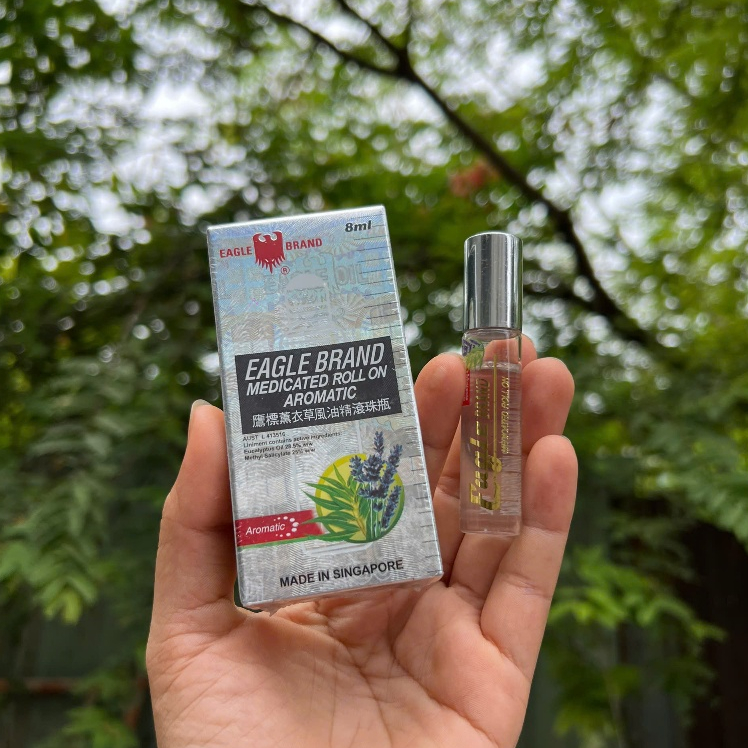 Dầu trắng dạng lăn Eagle Brand Medicated Roll On Aromatic 8ml