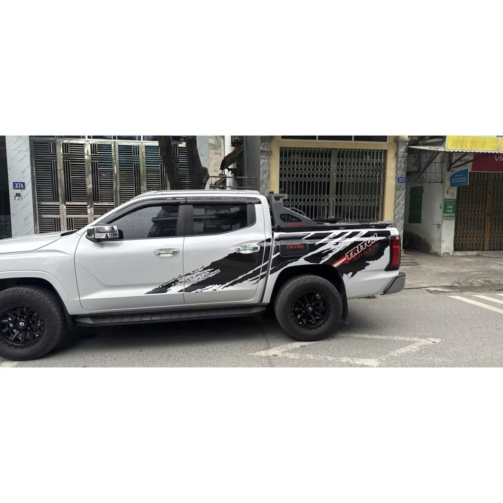 Vè Mưa Triton 2024 2025 ( Đen Thái ) - Viền Che Mưa Cánh Cửa Mitsubishi Triton 2024 /2025