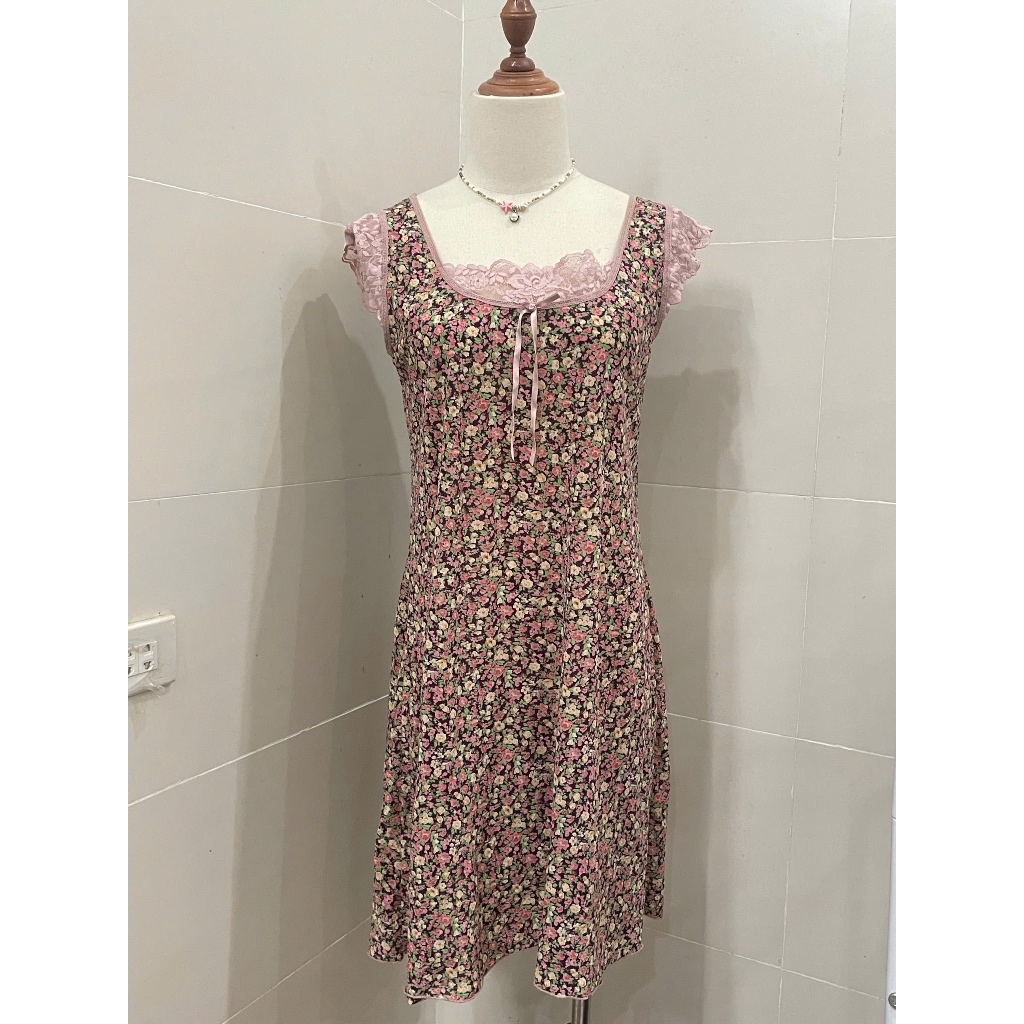Váy ngủ hoạ tiết hoa secondhand vintage phối ren secondhand thrift shop màu hồng