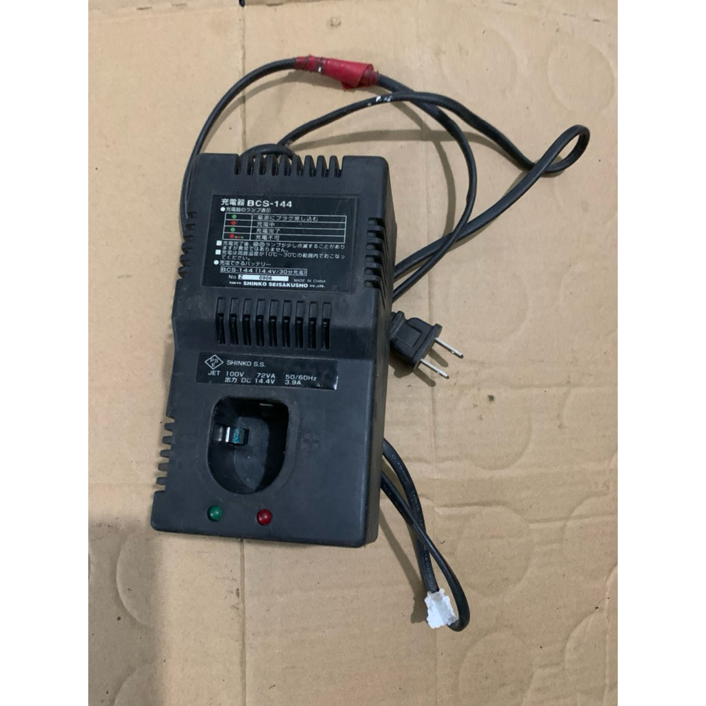 Sạc BCS 12-14v điện 100-110v như hình sống ok cho máy khoan bắn vít