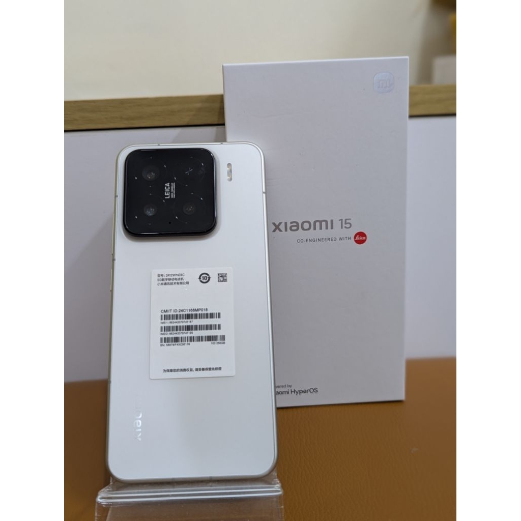 Xiaomi 15 12/256 chip 8 Elite likenew full box