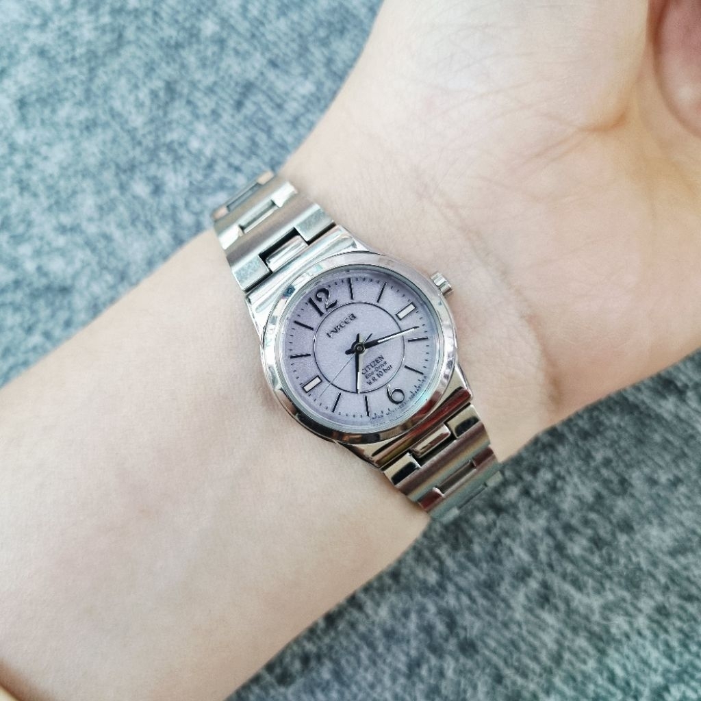 Đồng hồ nữ Citizen Wicca mặt tím pin năng lượng khỏe size 23.5mm