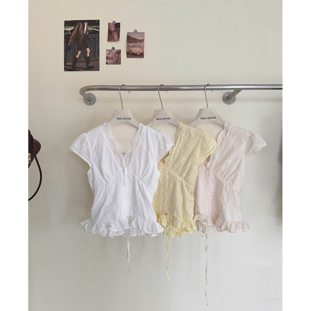 (NEW ARRIVAL) Áo ren tay hến cổ V chất thô boi thêu nơ có lót ERI TOP | BigBuy360 - bigbuy360.vn