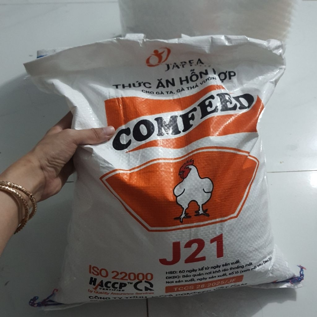 Thức ăn gà J21 túi 05kg cho gà chọi