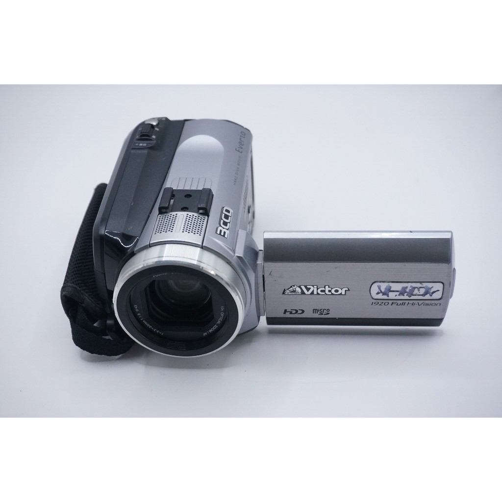 Máy Quay Victor (JVC) Everio GZ-HD5 – 3CCD Full HD, Ổ Cứng 60GB, Chất Lượng Video Chuyên Nghiệp