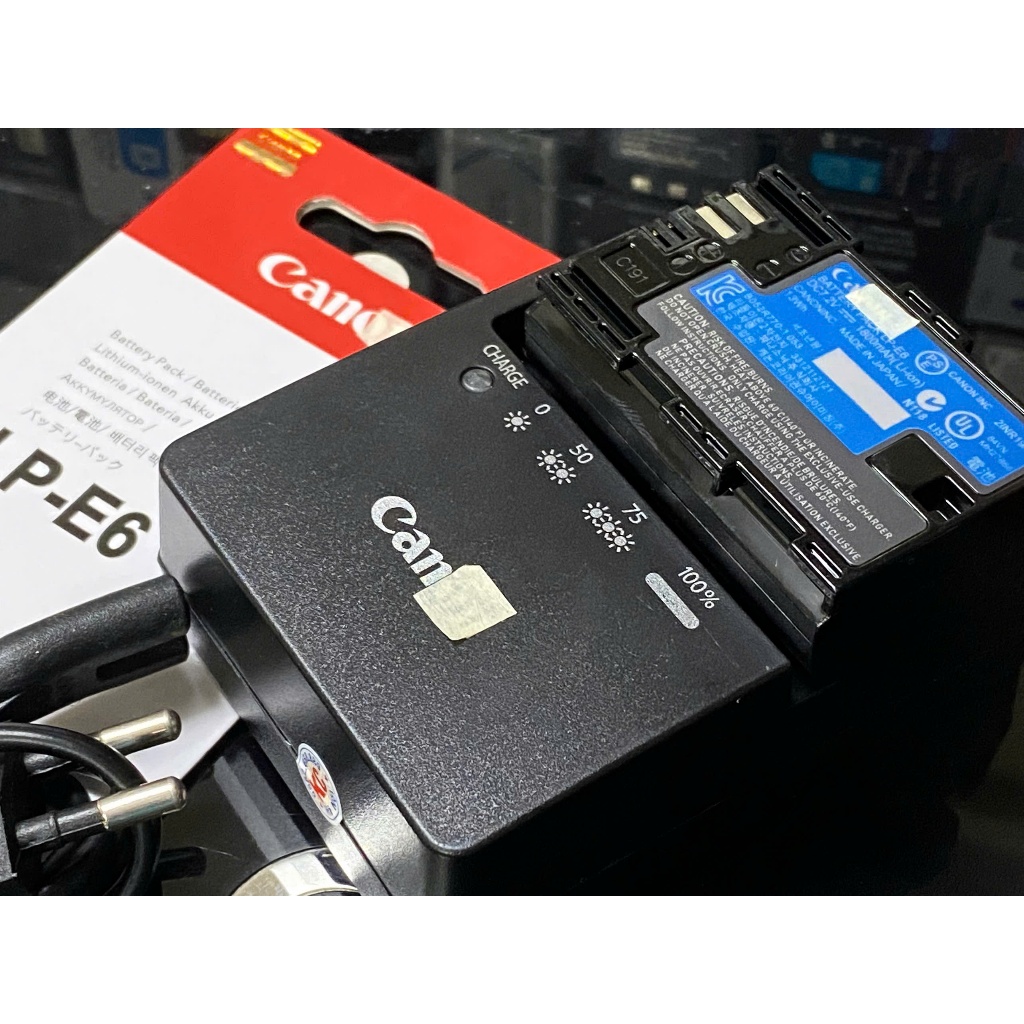 Bộ Pin, Sạc Canon LP-E6 Cho EOS 5D Mark II, EOS 5D Mark III, EOS 5D Mark IV