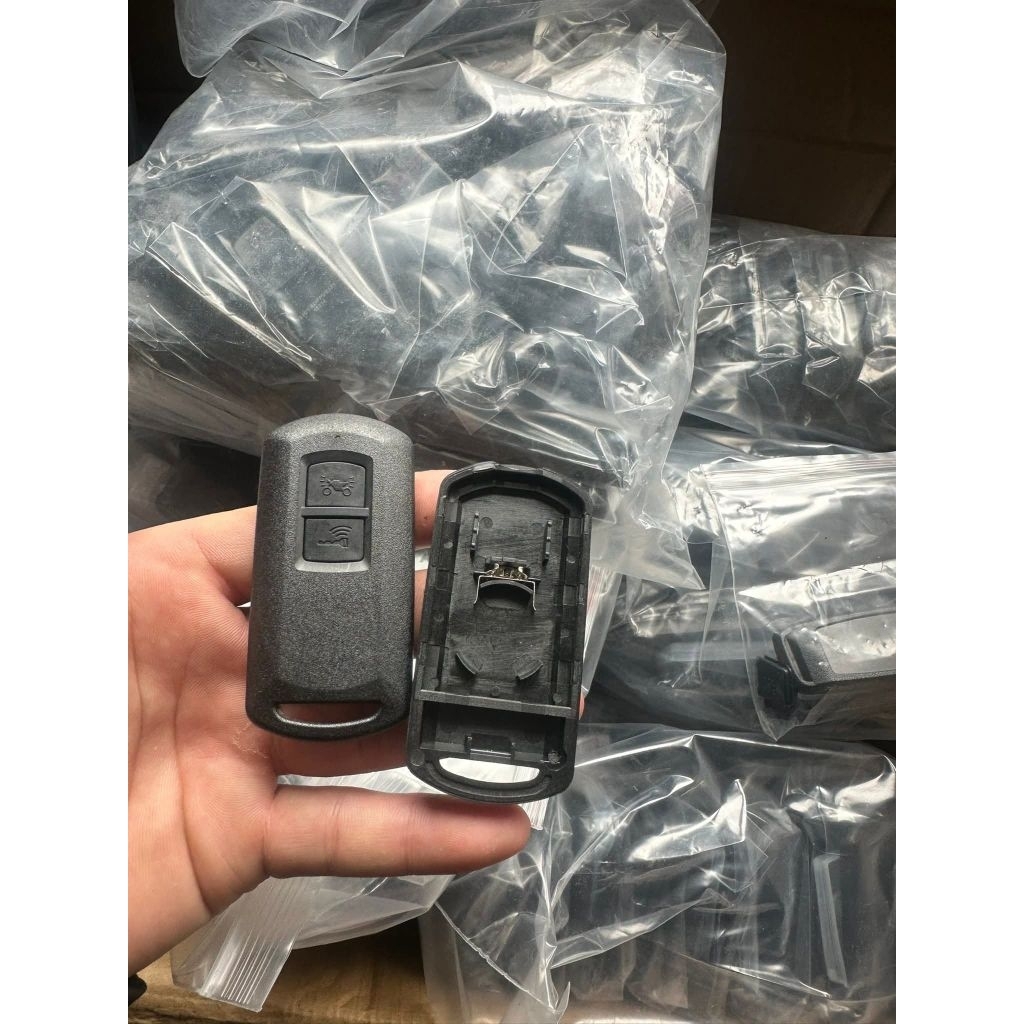 VỎ CHÌA BẤM SMARTKEY 2 NÚT ( CÓ PHÍM)