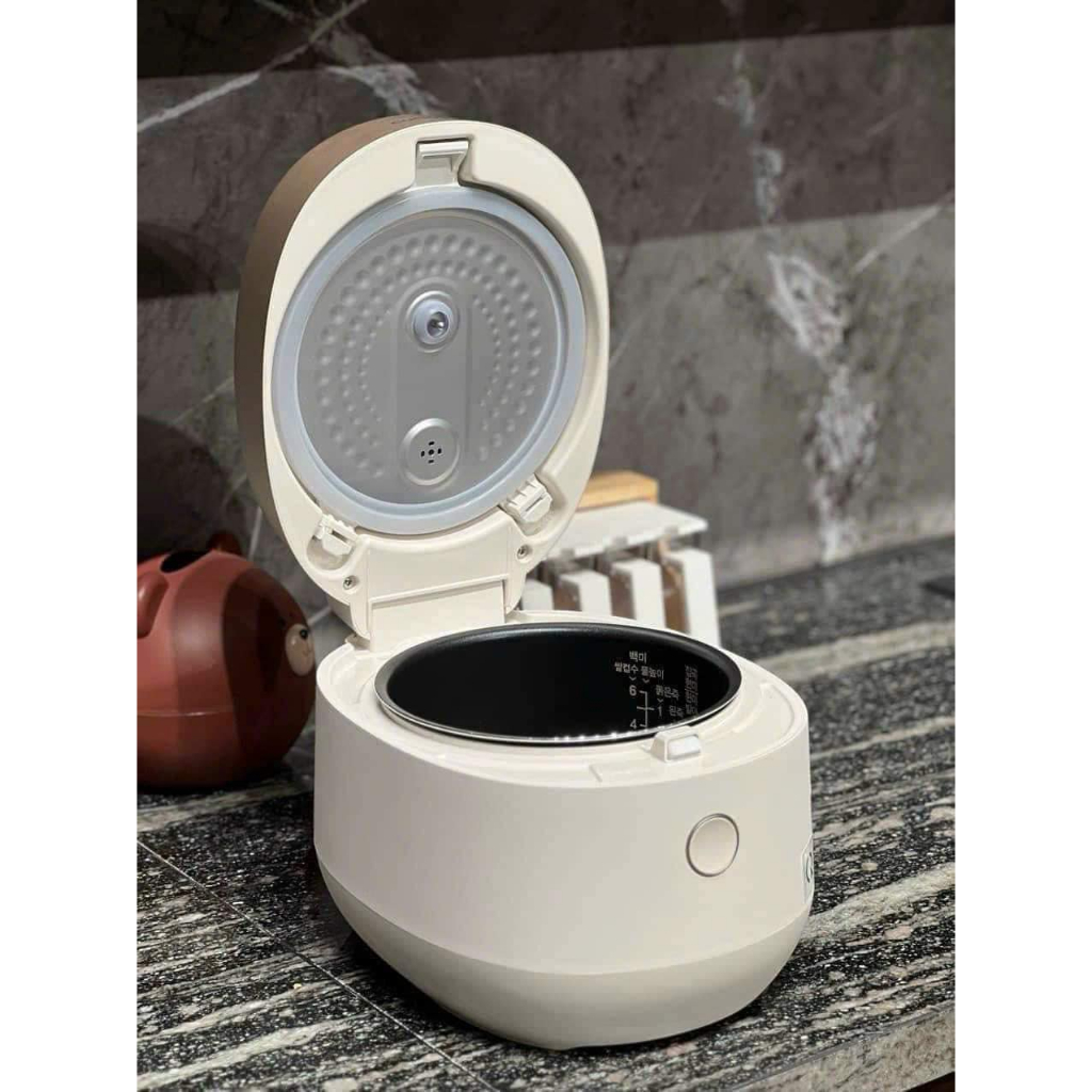 Nồi Cơm Điện Tử CUCKOO CR-0685GW - 1.08L chính hãng