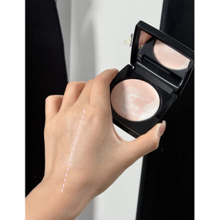 Phấn Bobbi Sheer Finish Bluring căng bóng