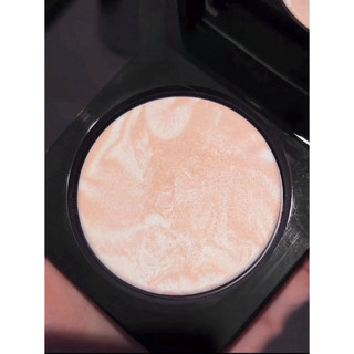 Phấn Bobbi Sheer Finish Bluring căng bóng