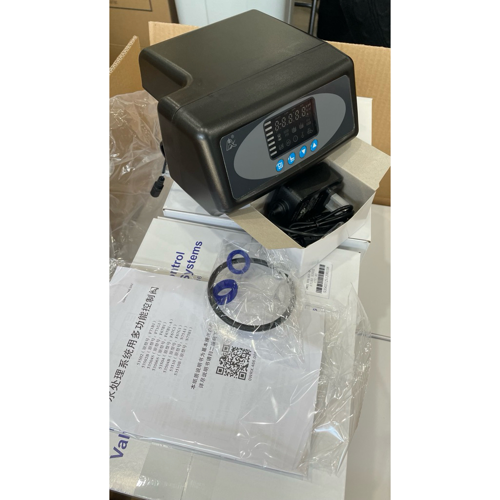 AUTO VAN RUNXIN F71B1, 3 cửa 100% chính hãng full VAT
