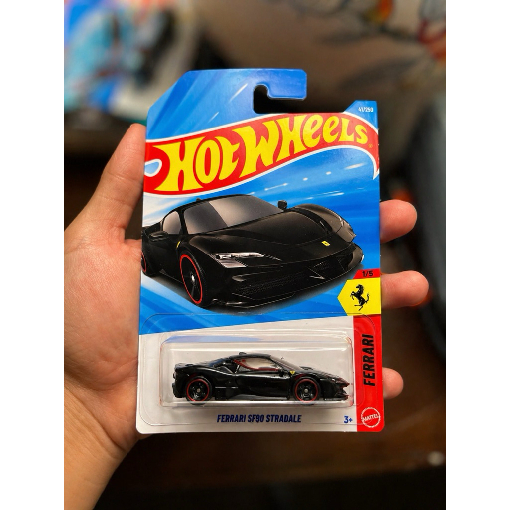 Xe mô hình Hot Wheels Basic Ferrari SF90 Stradale (màu đen), hiếm