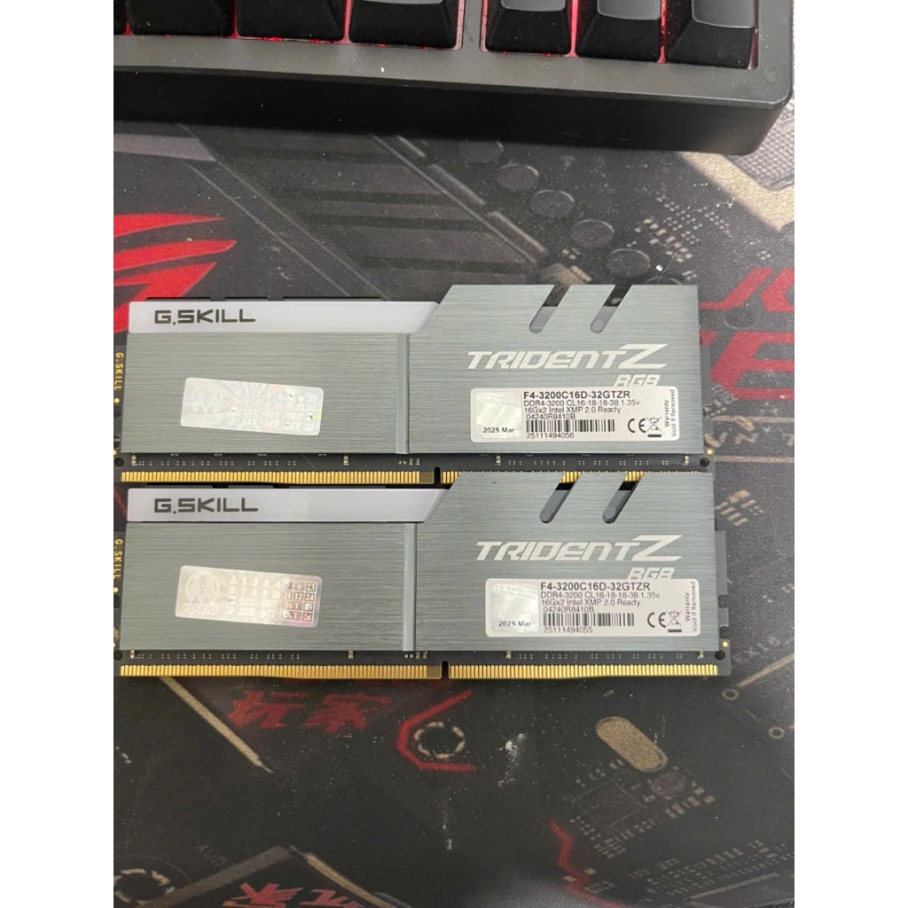 (HÀNG LƯỚT) KIT RAM PC 32GB DDR4 16GB x2 LED RGB BUS 3200 BH DÀI CÁC HÃNG