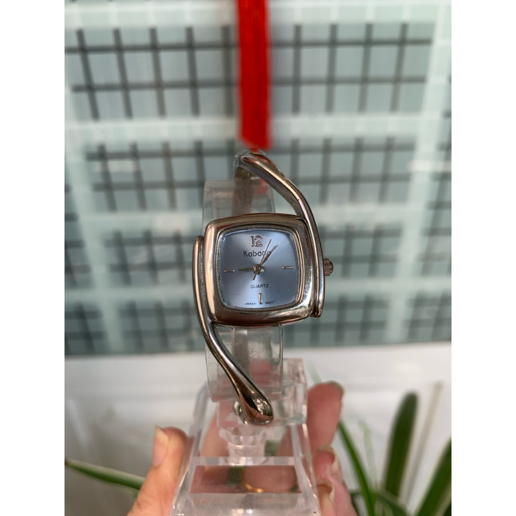 Đồng hồ dạng kiềng KABANA