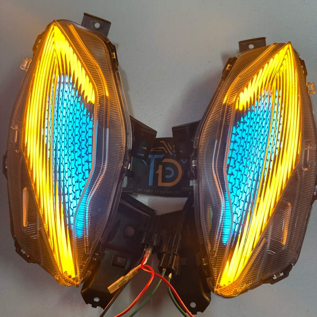 Đèn Demi xi nhan Sh 2020-2025 Audi led A7 tổ ong xanh băng gắn như zin bảo hành 12 tháng