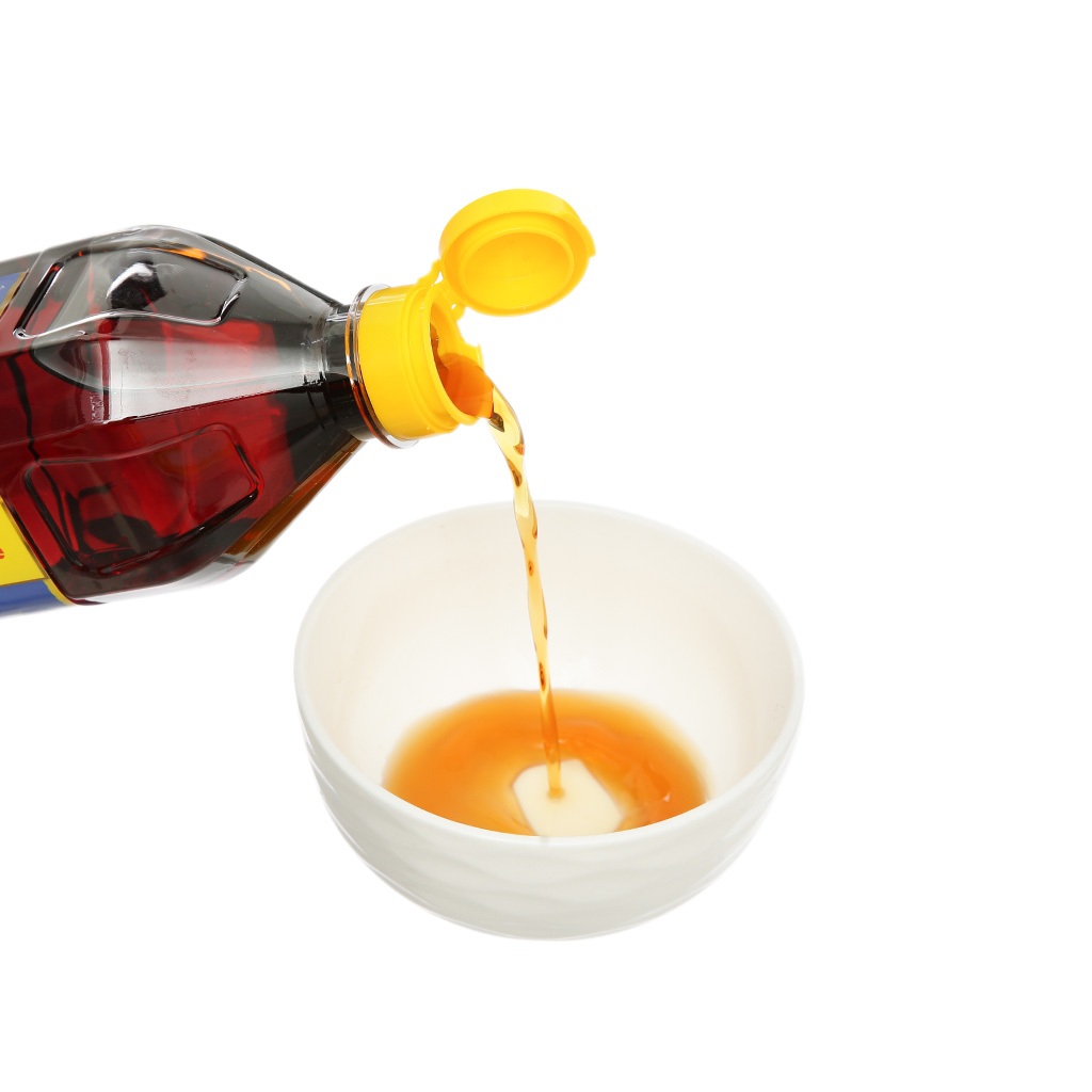 Nước mắm nhỉ cá cơm 584 Nha Trang 25 độ đạm chai 1 lít