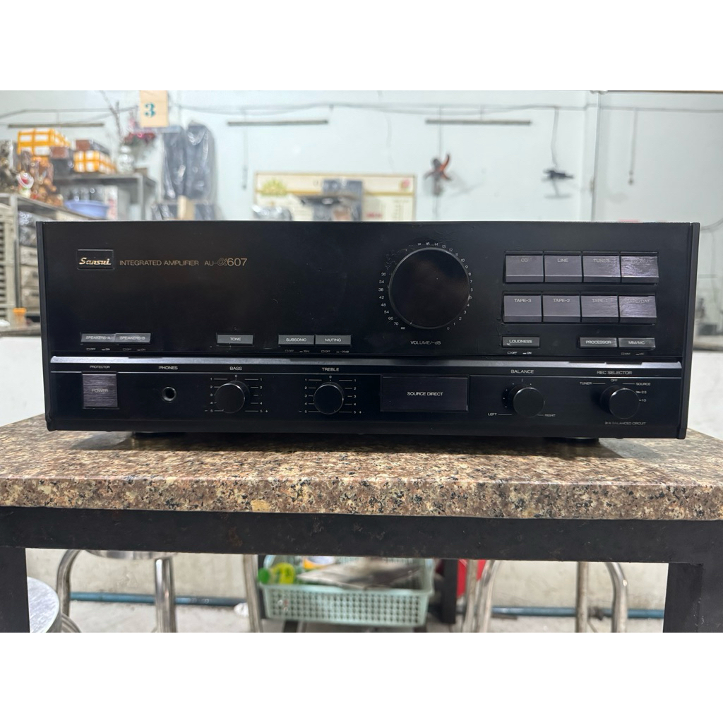 Amply Sansui AU-@607 công xuất 240w chạy 8 sò Sanken đại máy zin đẹp âm thanh rất hay.