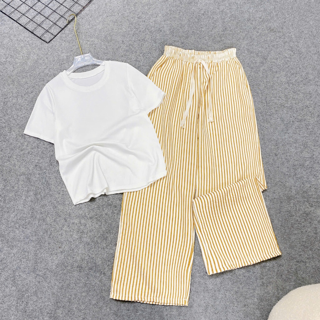Set Kẻ Sọc Kiểu Bigsize Nữ Áo Thun Trơn Kèm Quần Dài Suông Vải Đũi Mát SET972 | BigBuy360 - bigbuy360.vn