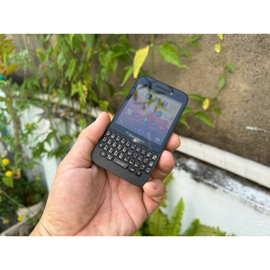 Blackberry Q5 (3029) chỉ nhận sim viettel 4,5G
