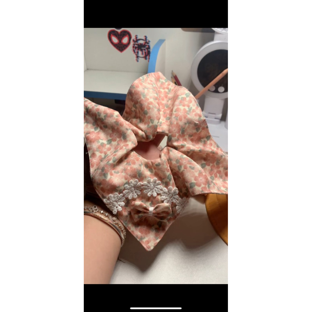 Scrunchies vuông hoa phối ren nơ