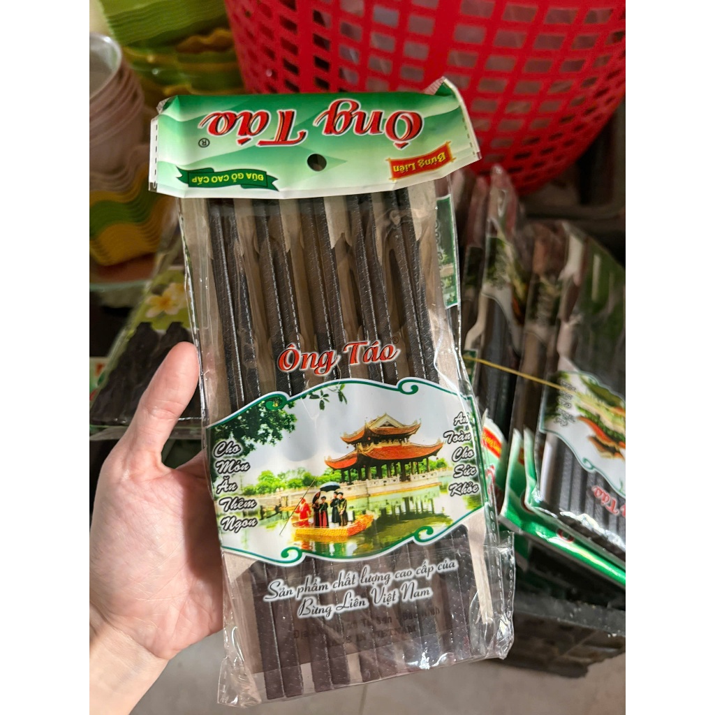 Đũa Nhựa Đen / Đũa Đen Ông Táo/ Đũa Melamine (Vỉ 10 Đôi)