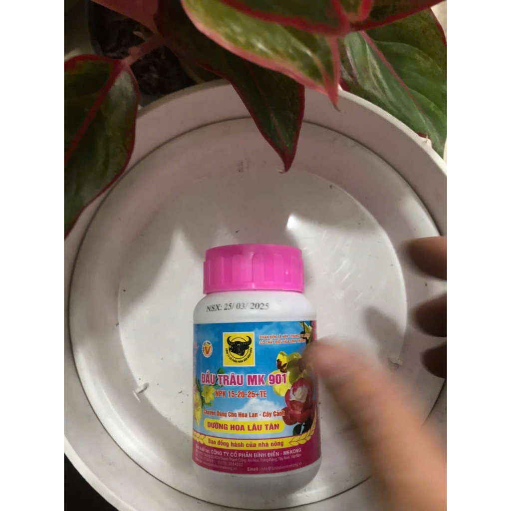 Đầu trâu 901 phân bón lá dưỡng hoa lâu tàn lọ 100 g phân bón npk 15-20-25+te