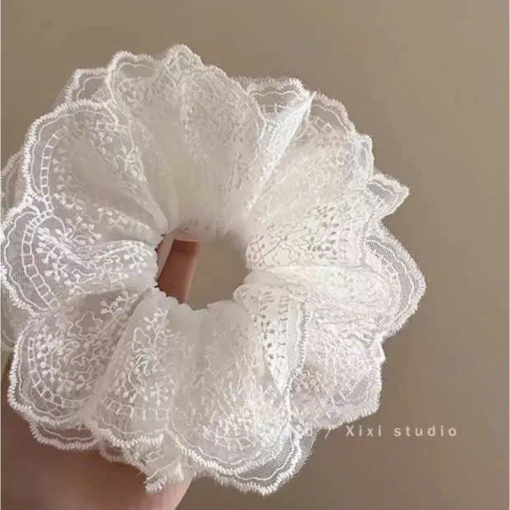 Scrunchies , cột tóc size to REN TRẮNG HOA