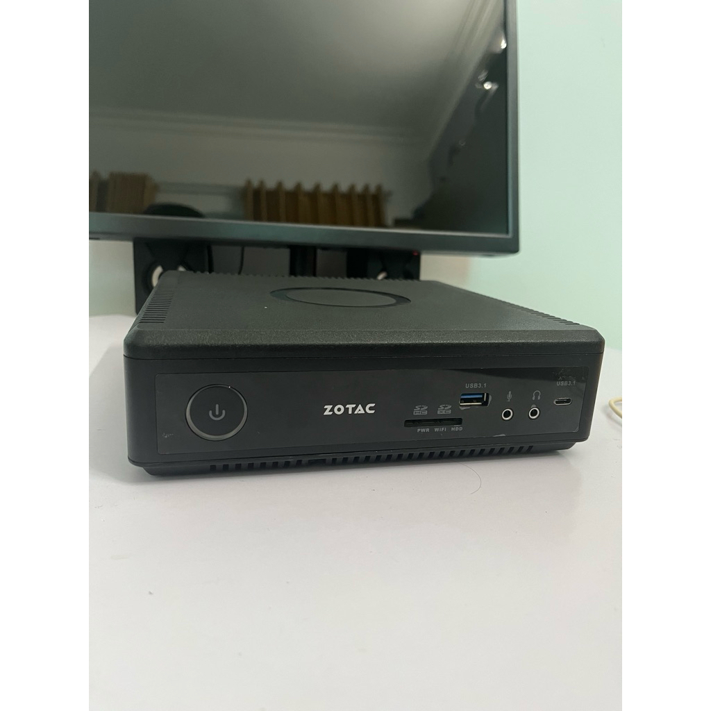 Zotac Zbox EN1070K Mini PC Gaming GTX1070 8GB i5-7500T/Ram 16GB/SSD 256GB-HDD 500GB