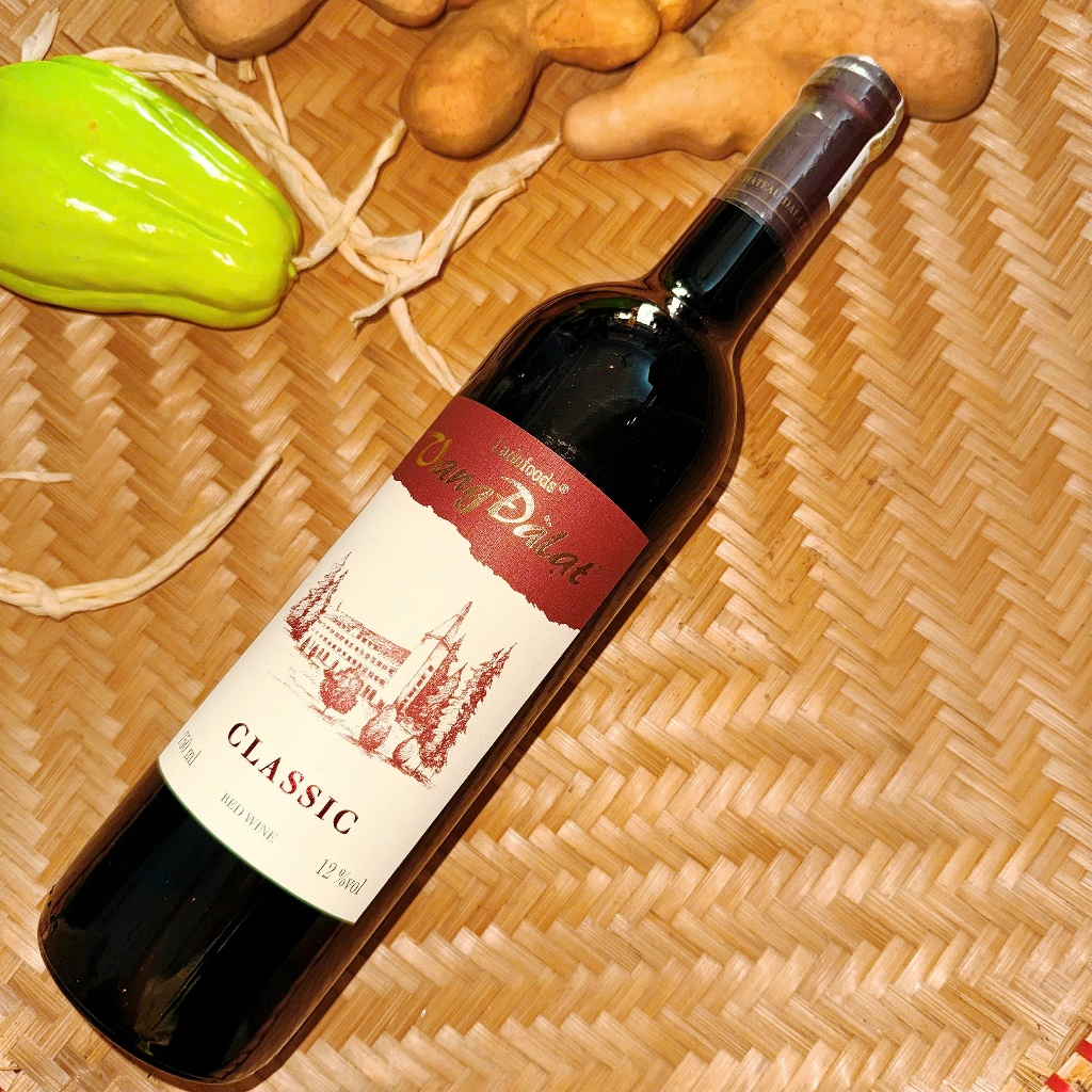 Vang Đà Lạt Chateau Classicv( vanng trắng - vang đỏ )-chai 750ml