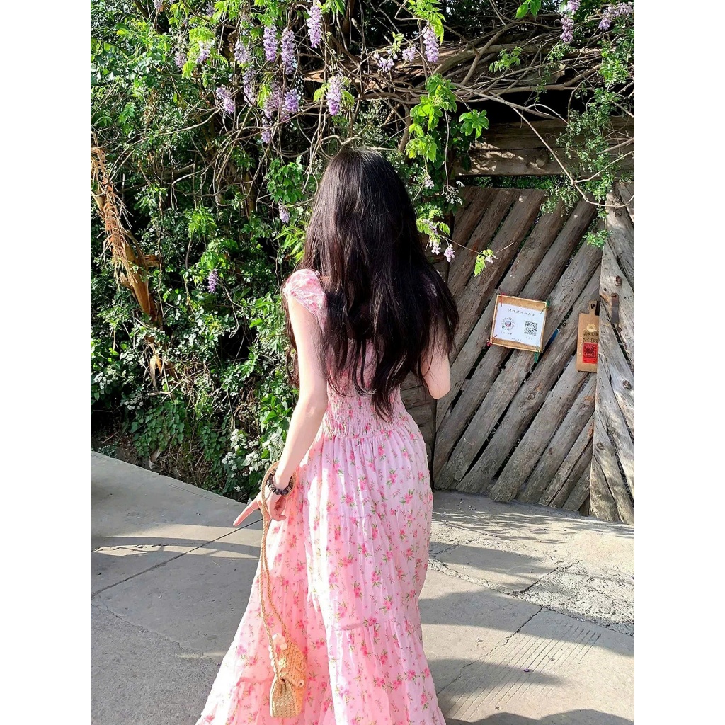 (HÀNG SẴN) Váy Cổ Vuông Hoa Nhí Maxi Chun Ôm Eo Màu Hồng Xòe Dài Ngọt Ngào Điệu Đà Tiểu Thư Mùa Hè Hàng QCCC | BigBuy360 - bigbuy360.vn