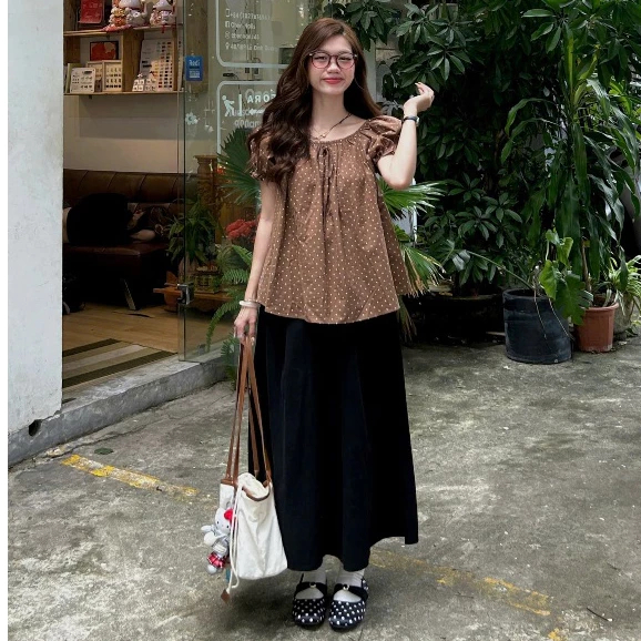 (Hàng Sẵn, L1) Áo babydoll chất thô mềm chấm bi tay chuông dáng xoè Nana Top. | BigBuy360 - bigbuy360.vn