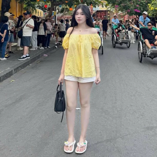 (Hàng Sẵn, L1) Áo babydoll chất thô mềm chấm bi tay chuông dáng xoè Nana Top. | BigBuy360 - bigbuy360.vn