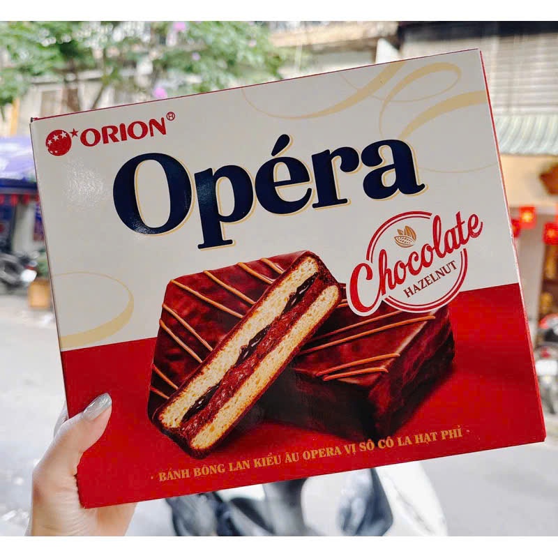 BÁNH BÔNG LAN KIỂU ÂU OPERA VỊ SOCOLA HẠT PHỈ HỘP 280G (10 CHIẾC)/ BÁNH ORION OPERA