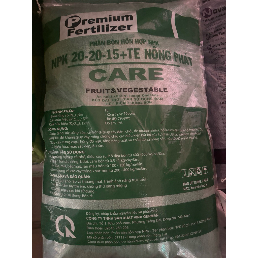 NPK 20-20-15 TE 25KG: Tháp cao tan nhanh có thể ngâm tưới, Mập đọt lớn trái