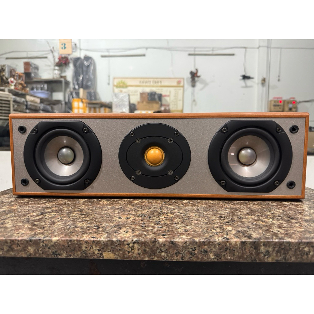 Loa Center Yamaha NS-C120 công xuất 200w zin đẹp âm thanh rất hay.