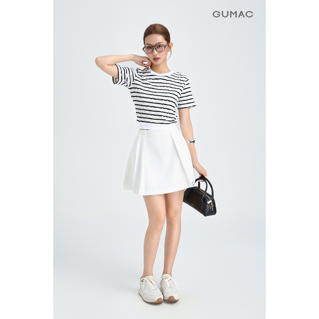 Áo Thun Nữ GUMAC Áo Phông Kiểu Kẻ Sọc Ngang Dáng Ngắn Bo Eo Co Giãn Mềm Mát LATF0514 | BigBuy360 - bigbuy360.vn