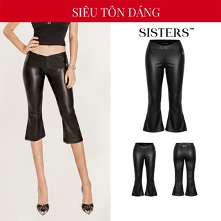 Quần lửng ống loe cạp trễ lưng xéo SISTERS chất da co giãn đính tag và logo inox nổi bật màu đen Jasmeen | SS-Q59-DD