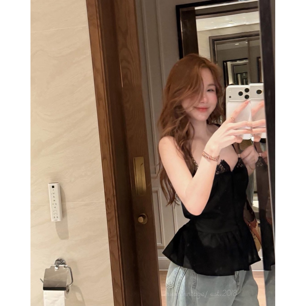 Áo Hai Dây Phối Ren dáng Peplum chất liệu Đũi Linen mềm mại dây buộc Nơ phong cách Vintage | BigBuy360 - bigbuy360.vn