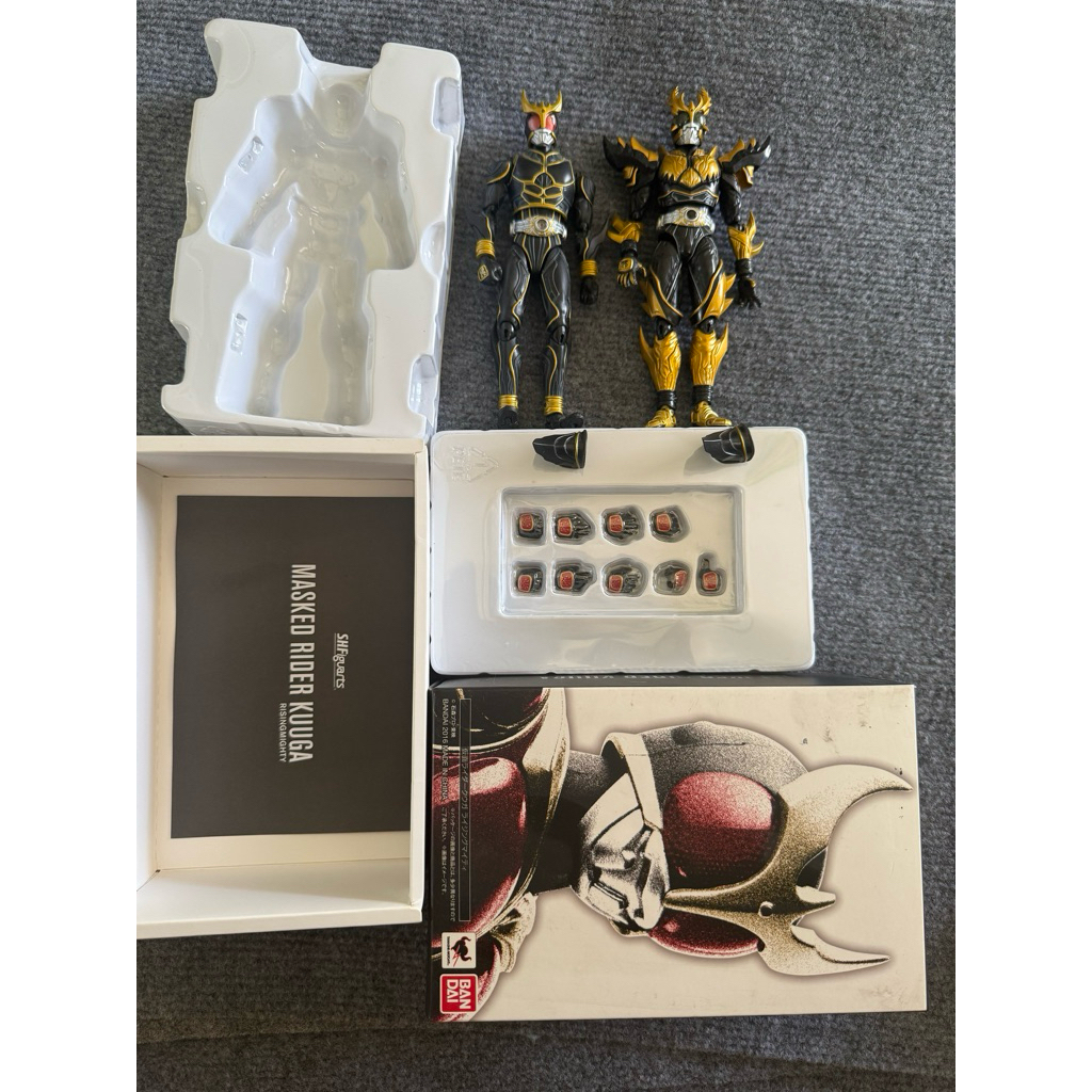 Bộ sưu tập SHF Kuuga - Trọn bộ 2 mô hình và phụ kiện kuuga - mô hình kamen rider
