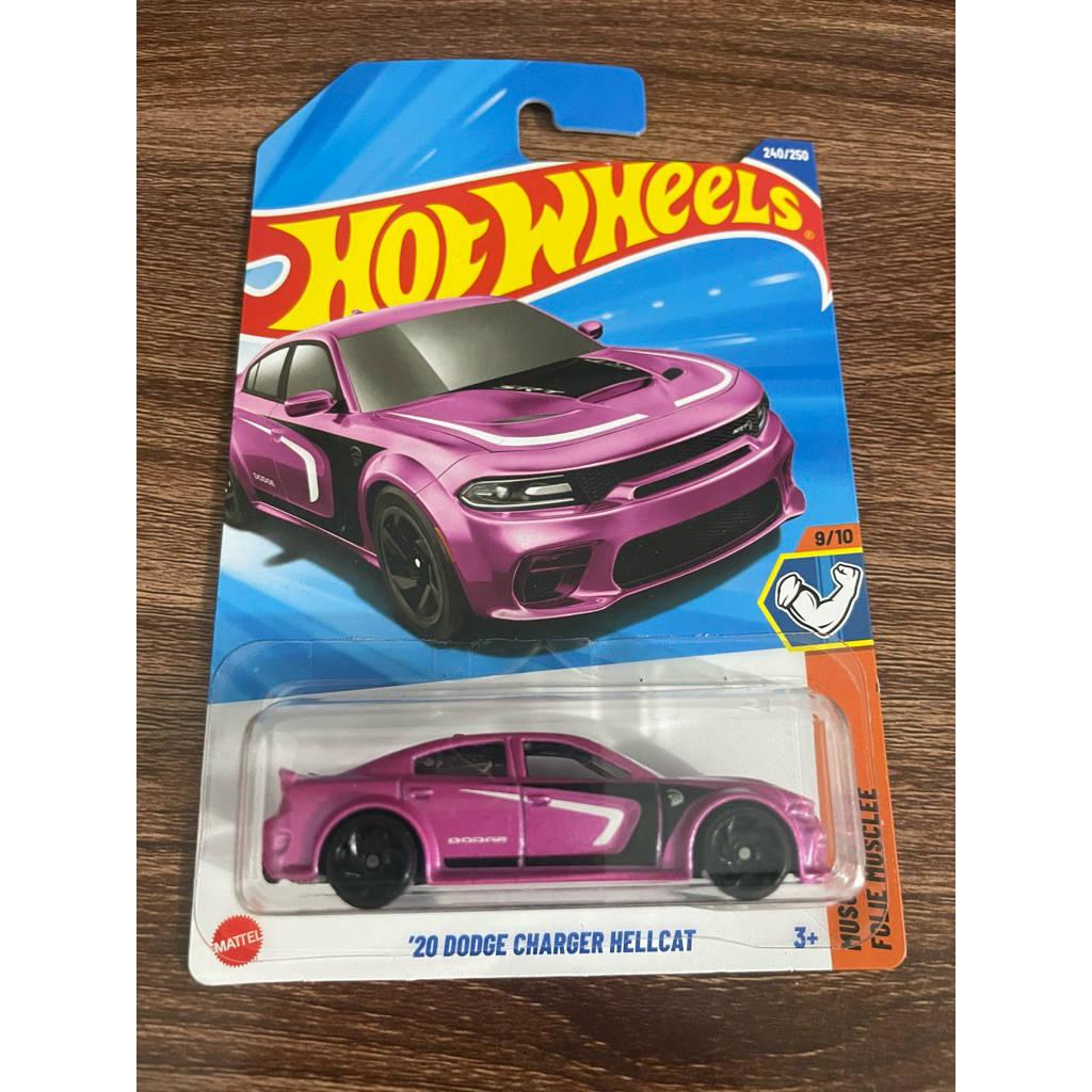 Xe mô hình Hot Wheels ‘20 Dodge Charger Hellcat
