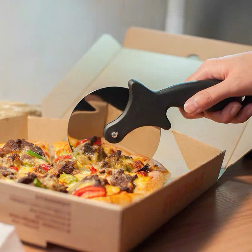 Dao cắt Pizza cán đen
