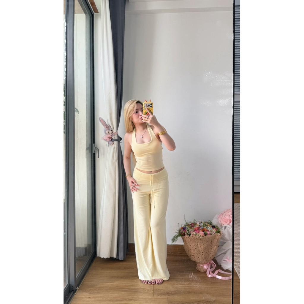 Signature Soft Fit Set | ÁO YẾM ÔM DÂY CỘT + QUẦN DÀI ỐNG SUÔNG CÓ DÂY RÚT | BigBuy360 - bigbuy360.vn