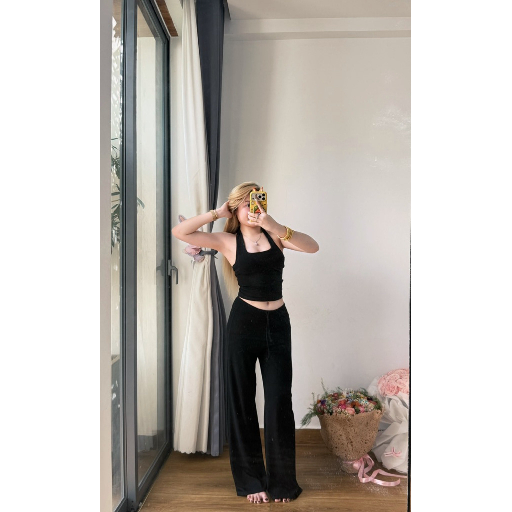 Signature Soft Fit Set | ÁO YẾM ÔM DÂY CỘT + QUẦN DÀI ỐNG SUÔNG CÓ DÂY RÚT | BigBuy360 - bigbuy360.vn