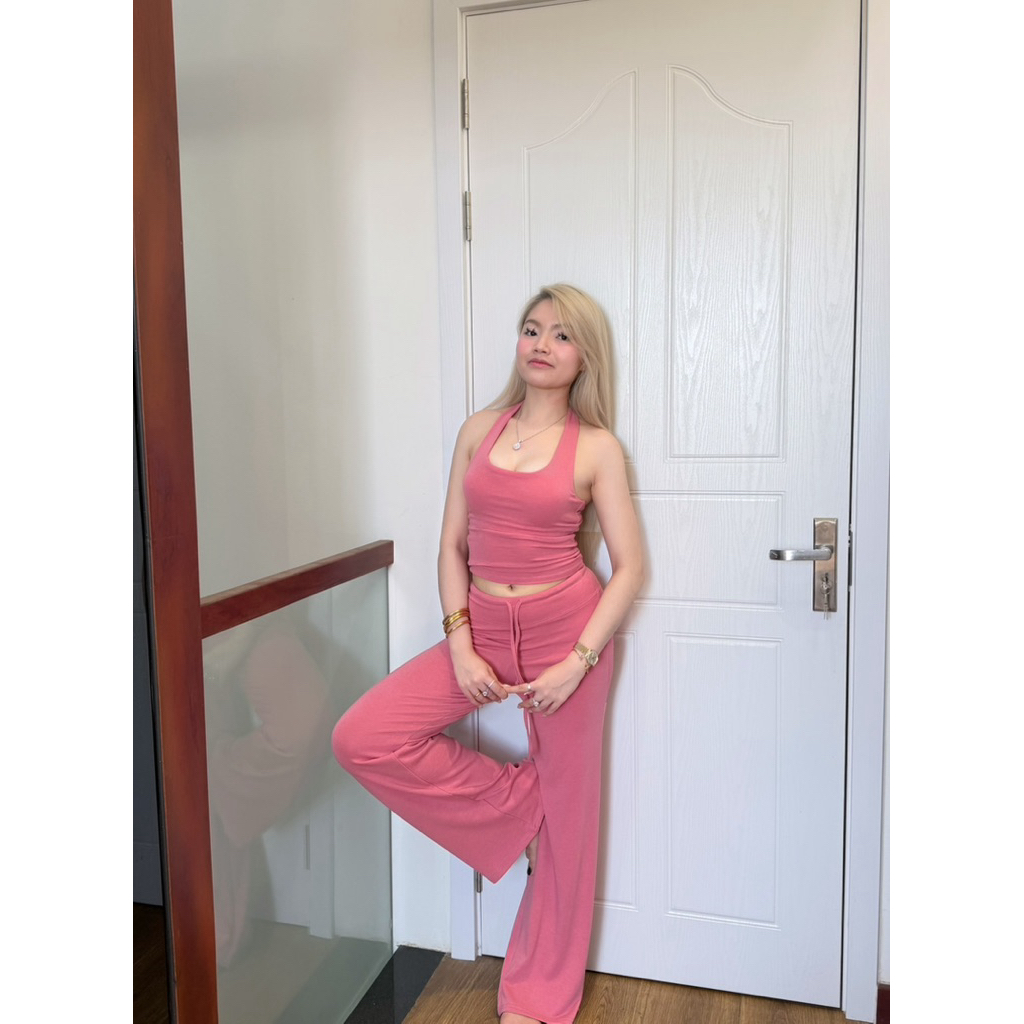 Signature Soft Fit Set | ÁO YẾM ÔM DÂY CỘT + QUẦN DÀI ỐNG SUÔNG CÓ DÂY RÚT | BigBuy360 - bigbuy360.vn