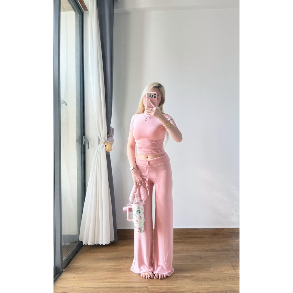 Signature Set Body Fit Áo Ôm Dáng Tay Ngắn & Quần Dài Ống Suông Có Dây Rút Chất Liệu Thun Co Giãn  Mềm Mịn Tôn Dáng | BigBuy360 - bigbuy360.vn
