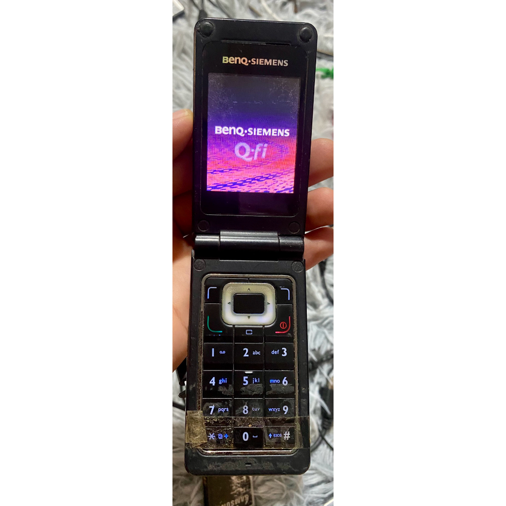 Xác BenQ- Siemens EF71 lên màn trong oce, k lên màn ngoài, kèm bin phồng nhẹ, đủ nắp, ae sưu tầm vọc